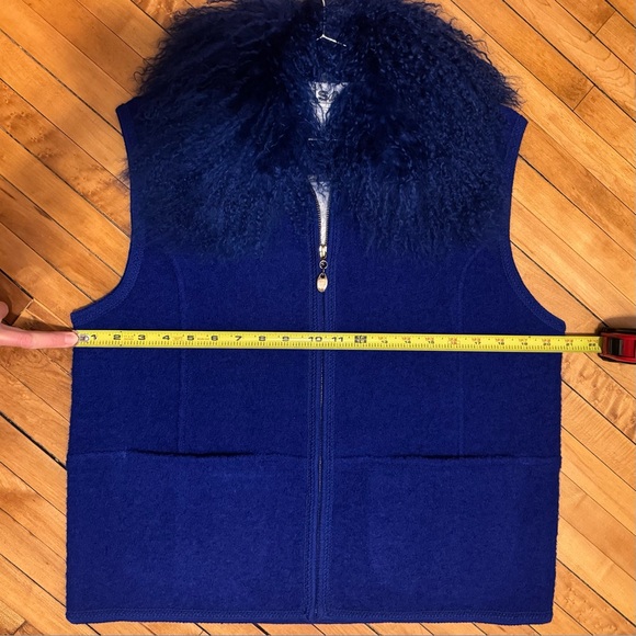 LISA INTERNATIONAL Wool Vest with Detachable Mongolian Lamb fur Collar - Picture 4 of 5